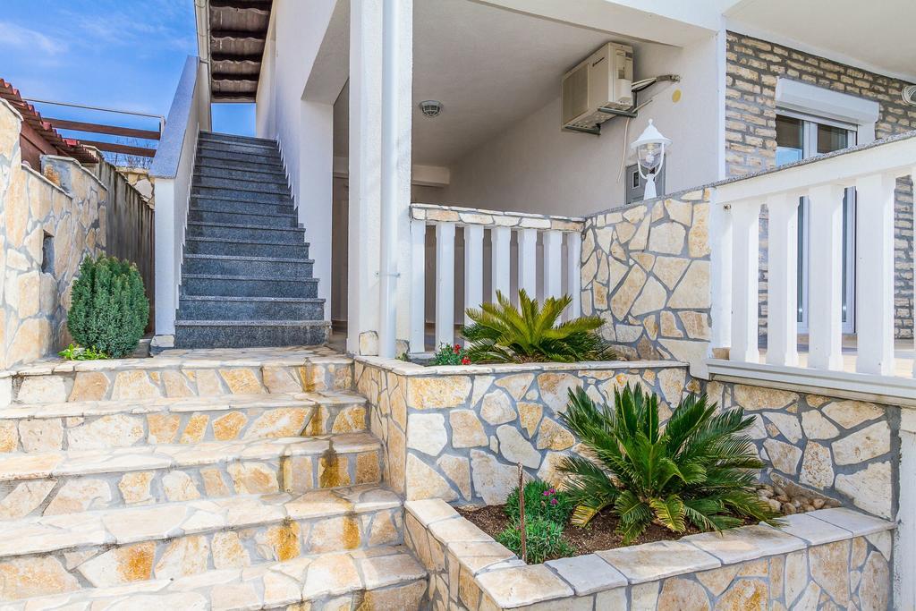 Apartmani Bregovec Maslenica Extérieur photo
