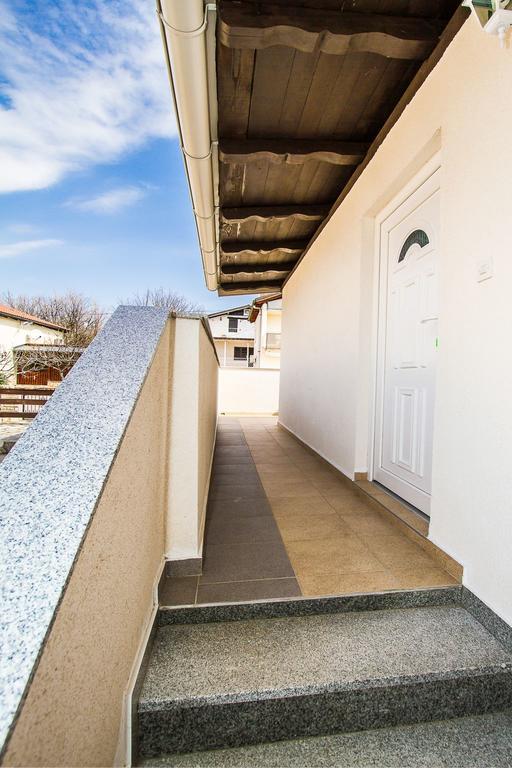 Apartmani Bregovec Maslenica Extérieur photo